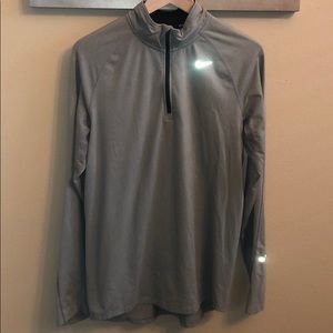 Nike dri fit top. Size m.
